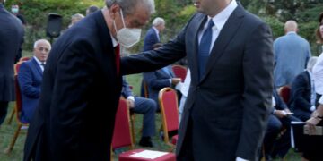 Ndizet konflikti në PD: Basha mbledh Kuvendin Kombëtar dhe nis spastrimet nga njerëzit e Berishës! Ish-kryetari shton kërcënimet dhe mobilizon të vetët