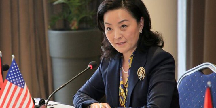 Ultimatumi i Biden! Ambasadorja Yuri Kim del me mesazhin e fuqishëm dhe paralajmëron ‘tërmet’ në politikën shqiptare: Do i’u pezullojmë hyrjen në SHBA…!