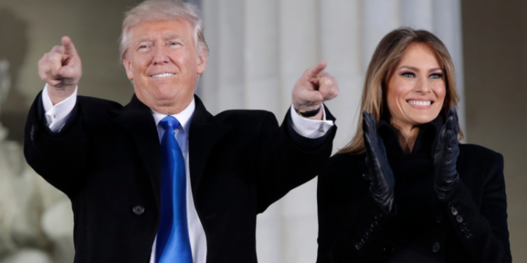 Donald Trump feston ditëlindjen e 75-të: Ja detaji që mori vëmendjen e të gjithëve!