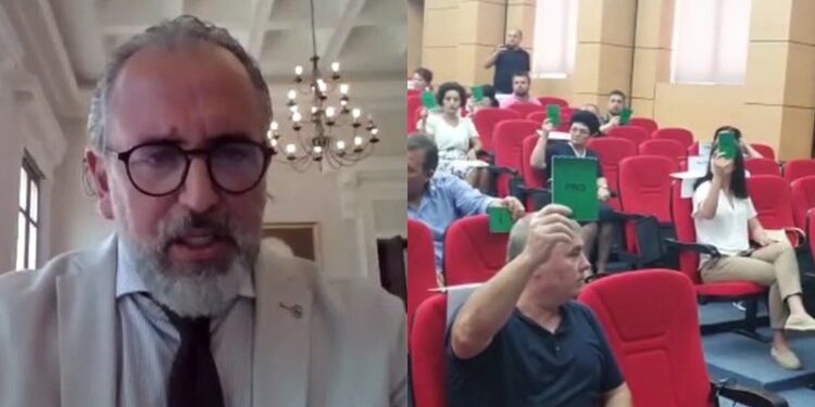 Nuk ndalen përplasjet në Vlorë! Këshilltarët bashkiakë i rrëzojnë vendimet Lelit: Dega e PS në kaos për shkak të Damian Gjiknurit