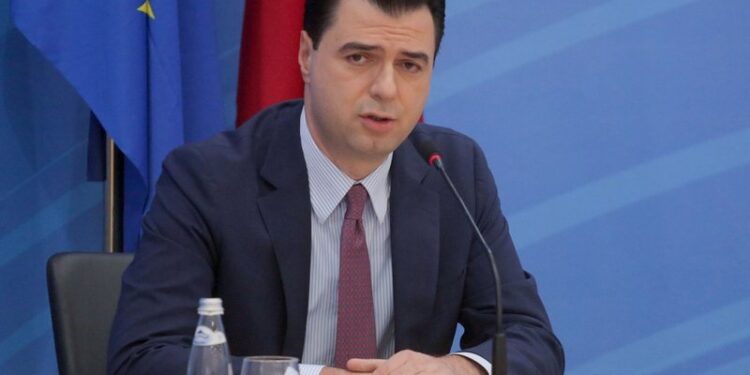 “Pse nuk shkon dot në SHBA”? Demokratja i bën pyetjen e rëndësishme Bashës dhe zbulon çfarë do të ndodhë në Tiranë me ardhjen e zv.Sekretarit Amerikan të Shtetit: Unë do ta takojë se…