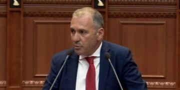 A do ndiqen nga SPAK të shpallurit “non grata” dhe a rrezikohen politikanët tanë nga memorandumi i Biden-it?! Arben Kraja i prerë: Hetim deri në fund!