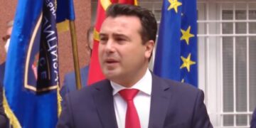 Kryeministri i Maqedonisë së Veriut Zaev: Milionin e parë e bëra duke shitur speca