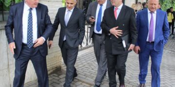 Aleatët “tradhtojnë” Lulzim Bashën: Me Lulin pa Lulin, ne do jemi në Paralament