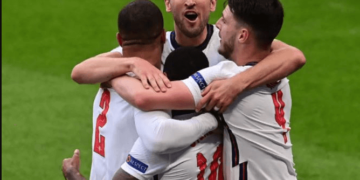 Anglia tregohet cinike ndaj Çekisë, “3 luanët” i ‘përtypin’ me Stërling. Kroacia ‘hipotekon’ kualifikimin me perlën e Modriç (Video)