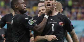 “Të fala mamit” dhe flamuri i UÇK-së i shpalosur, shqiptarët marrin hak ndaj Arnautovic