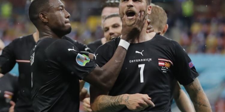 “Të fala mamit” dhe flamuri i UÇK-së i shpalosur, shqiptarët marrin hak ndaj Arnautovic