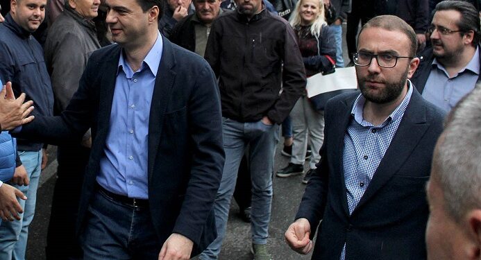 Demokratët populli i Lulit?! Nuk e lejoj masakrën zgjedhore mbi popullin tim! Basha në delir, premtim demokratëve: Do të bind SHBA e BE që zgjedhjet i kam fituar unë dhe se Rama ka humbur