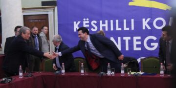 Kulisat në prapaskenë: Arsyet pse Berisha po shantazhon Bashën dhe çmund të ndodhë në PD?