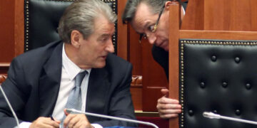 Nepotizmi/ Babë e bijë prej 3 vitesh në Bankën e Shqipërisë: Ridvan dhe Adela Bode, 42 milionë lekë paga në vit, administrata peng e kupolës së korruptuar