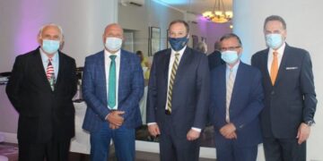 “Ushtri” lobimi në SHBA, emrat që fshihen pas kongresmenit Lee Zeldin: Shoqata, aktivistë shqiptarë dhe financim i shkrimeve