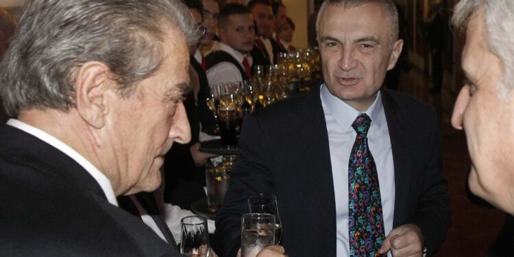 Analisti flet me emra, kush janë presidentët që do përballen me drejtësinë! Ky që po ikën dhe pika e tij e dobët