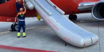 Shenjë e keqe?! Kombëtarja çeke bllokohet në aeroport