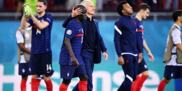 Zbulohet arsyeja pse humbi Franca? Trajneri nuk u lejoi futbollistët që të kryenin marrëdhënie me parterin