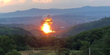 Shpërthim në një fabrikë municionesh në Serbi, plagosen tre persona