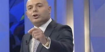 Debat i nxehtë mes Fevziut dhe Rakipllarit: Shqiptarët nuk janë dele! Kjo që thoni është e turpshme, more vesh