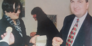 Vilat në bregdet, llogaritë e majme bankare, shkollimi i fëmijëve në Londër: Ja si Meta-Kryemadhi u bënë nga “brekë grisur në gen” milionerë “7501”… gjatë 30 viteve në politikë!