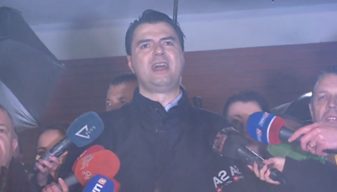 Lulzim Bashës i janë “fikur llampat”, kërkon t’i ndriçoi me qiri ata që nuk janë ngopur me mashtrime: Nuk i njohim zgjedhjet! Kemi “mision” të mbrojmë demokracinë