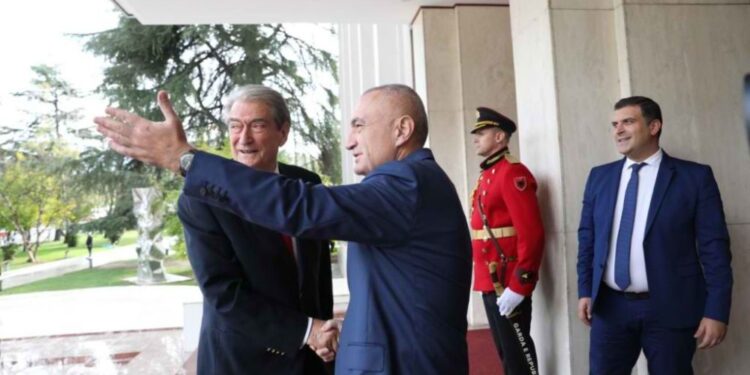 Metës dhe Berishës nuk i dua burgun, por atë që i’u dhemb më shumë… konfiskimin e gjithë pasurive që i’u kanë vjedhur shqiptarëve në 30 vjet!