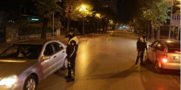 Ndryshon sërish ora policore, të gjitha masat e reja që hyjnë në fuqi nga nesër