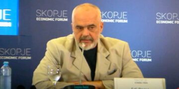 Gazetarja greke mundohet të provokoj Ramën për marrëdhëniet Shqipëri-Turqi, kryeministri i kthen përgjigjen e papritur