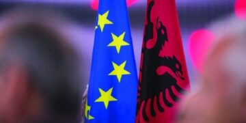 SUPERLAJM/ Holanda, Danimarka dhe Spanja i hapin dritën jeshile anëtarësimit të Shqipërisë: “PO” negociatave