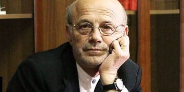 Vjen lajmi i trishtë! Ndahet nga jeta poeti dhe artisti i mirënjohur shqiptar