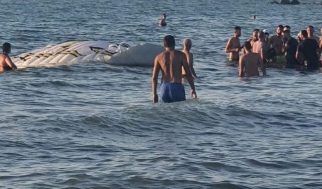 E pazakontë! Shihni çfarë ka ndodhur sot në plazhin e Qerretit, pushuesit vrapojnë me urgjencë në det