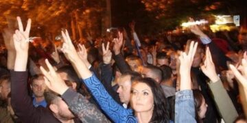 Lufta me horrat me minifund është betejë e humbur! Shpërthen keq zyrtarja, njofton largimin nga Partia Demokratike: Nuk eci me njerëz pa moral, rrugët tona ndahen këtu