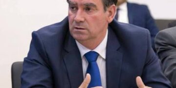 Adriatik Alimadhi përplaset me Muharrem Xhafën: Akuzat ndaj ballistëve dhe Mit’hat Frashërit shpifje, komunistët kanë manipuluar historinë