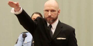 Ekzekutoi 77 persona, 42-vjeçari norvegjez kërkon të fitojë 7 milion paund