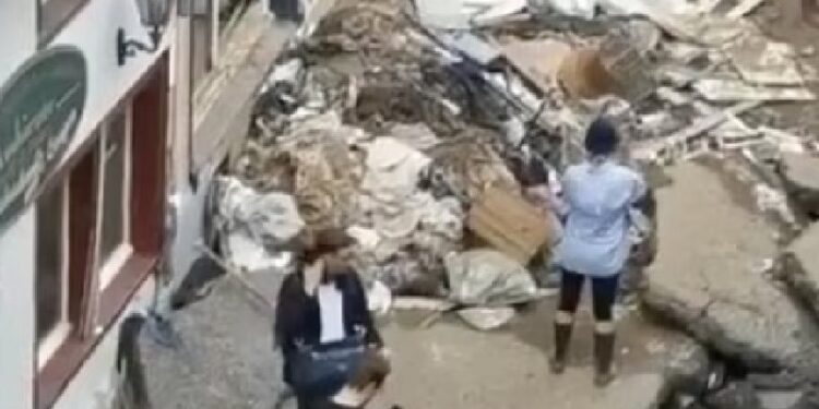 Pushohet nga puna gazetarja e njohur: Zbulohet veprimi i saj i pabesueshëm para se të hynte në transmetim ‘live’ (Video)