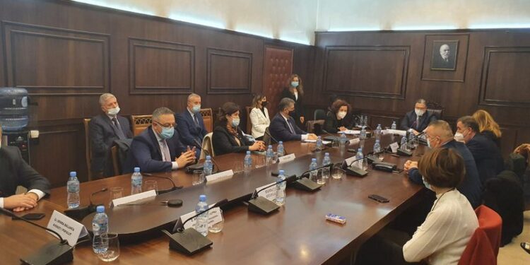 KED përshpejton punën për plotësimin e Kushtetueses, relatorët gati raportet paraprake për 9 kandidatët, shtohen telashet për presidentin