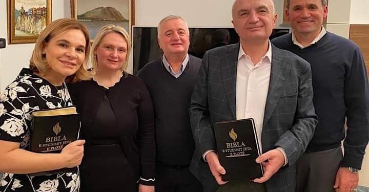 Meta dhe Kryemadhi gjejnë “Zotin” në Amerikë