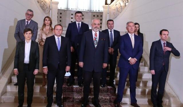 Krijimi i Bashkimit Ballkanik: Karshillik ndaj BE-së apo shantazh dhe mosbesim