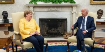 Joe Biden pret Merkel në Shtëpinë e Bardhë: Të bashkuar kundër agresionit rus