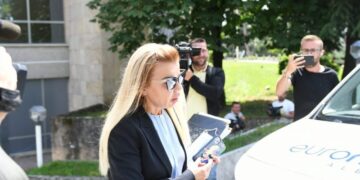 Ina Rama fundos Fatmira Hajdarin: 1 milionë USD pasuri me para të pista, pallat 10 kate!  SHBA i hoqi vizën, Meta i bëri një dhuratë