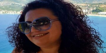 “Do të ekzekutoj ty që kurrë s’të thirra dhëndër”! 45-vjeçarja u masakrua me thikë nga bashkëshorti, nëna e viktimës: Do të marrë vet hak!