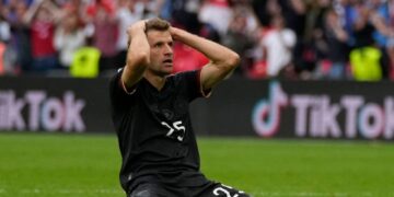 Rasti flagrant ndaj Anglisë: Mylerin e hipnotizoi një iluzionist?!