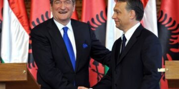 Pse Berisha takoi ambasadorin hungarez dhe a po kthehet vendi i Orban strehë azili për politikanët e anatemuar nga amerikanët?
