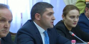 SHBA-BE duan “kokën” e Besim Hajdarmatajt! Akuza për fluturime me avion me njerëzit e krimit dhe mbyllje dosjesh droge