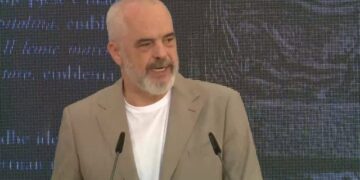 Rama i kthen përgjigje mjekut që kërkoi legalizimin e ryshfetit: Propozimi është mbresëlënës nga niveli i kurajos dhe i paturpësisë