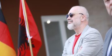Edi Rama: “Sekreti” i mandatit të tretë dhe ç’më kërkoi një plak tej malit të Tiranës?!