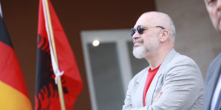 Edi Rama: “Sekreti” i mandatit të tretë dhe ç’më kërkoi një plak tej malit të Tiranës?!
