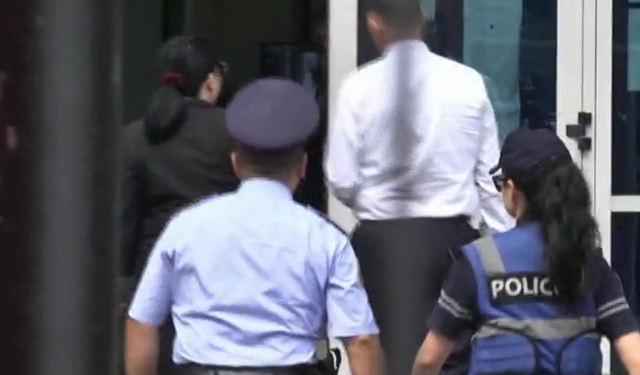 Mori 2 mijë euro rryshfet për të punësuar, Gjykata e Posaçme i jep masën ish zv/ministres Rovena Voda, avokates i bien të fikët