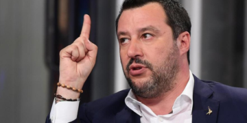 Matteo Salvini: Nuk i urrej emigrantët shqiptarë, dua që Tirana të anëtarësohet e para në BE!  Flamurin shqiptar e mbaj në zyrë, dua të vizitoj Shqipërinë