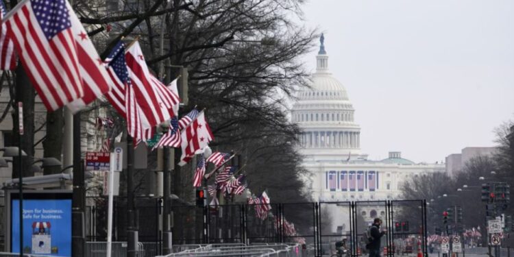 “Sot në Shqipëri foshnja në bark të nënës lind proamerikan”!
