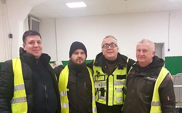 Ca fjale…ca si ndryshe… Kështu duhet të jetë!