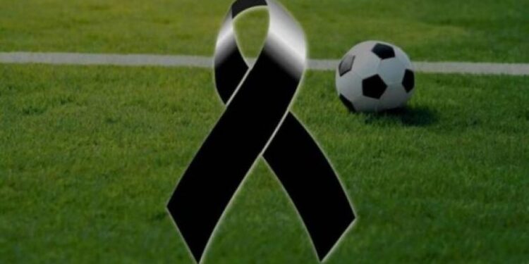 Humbje e madhe për sportin! U fut të ndante sherrin, qëllohet me plumb ish-lojtari i Ajax dhe ndërron jetë në moshë kaq të re