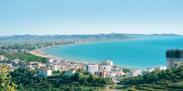 Media serbe i kushton një artikull bregdeteve shqiptare: Vende me çmime shumë të ulëta për investime